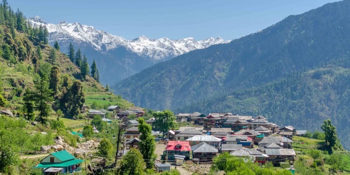 Tirthan Valley: The Hidden Gem/ 10 Affordable Places to Visit in Himachal Pradesh